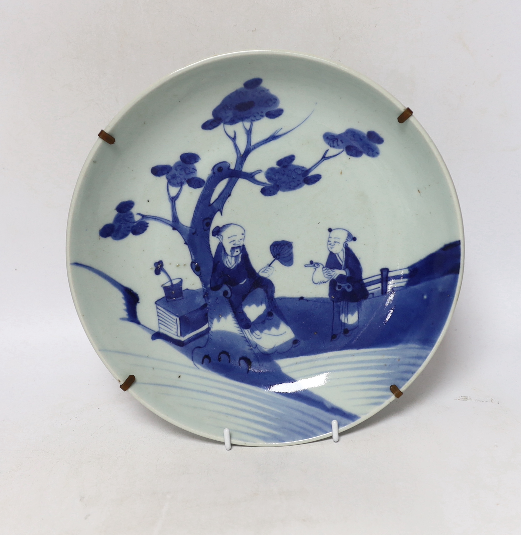 Two 19th century Chinese blue and white dishes, 28cm diameter